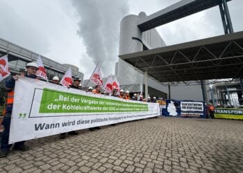 Protest gegen den "Südbonus" am Kraftwerk Schwarze Pumpe am 8. Mai