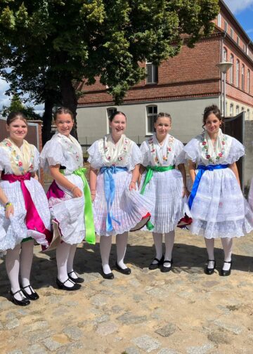 Trachtenmädchen beim Ströbitzer Erntefest