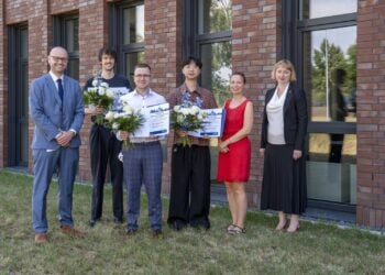 BASF Schwarzheide: Preisträger und Jury bei der Förderpreisverleihung im Industriepark Lausitz