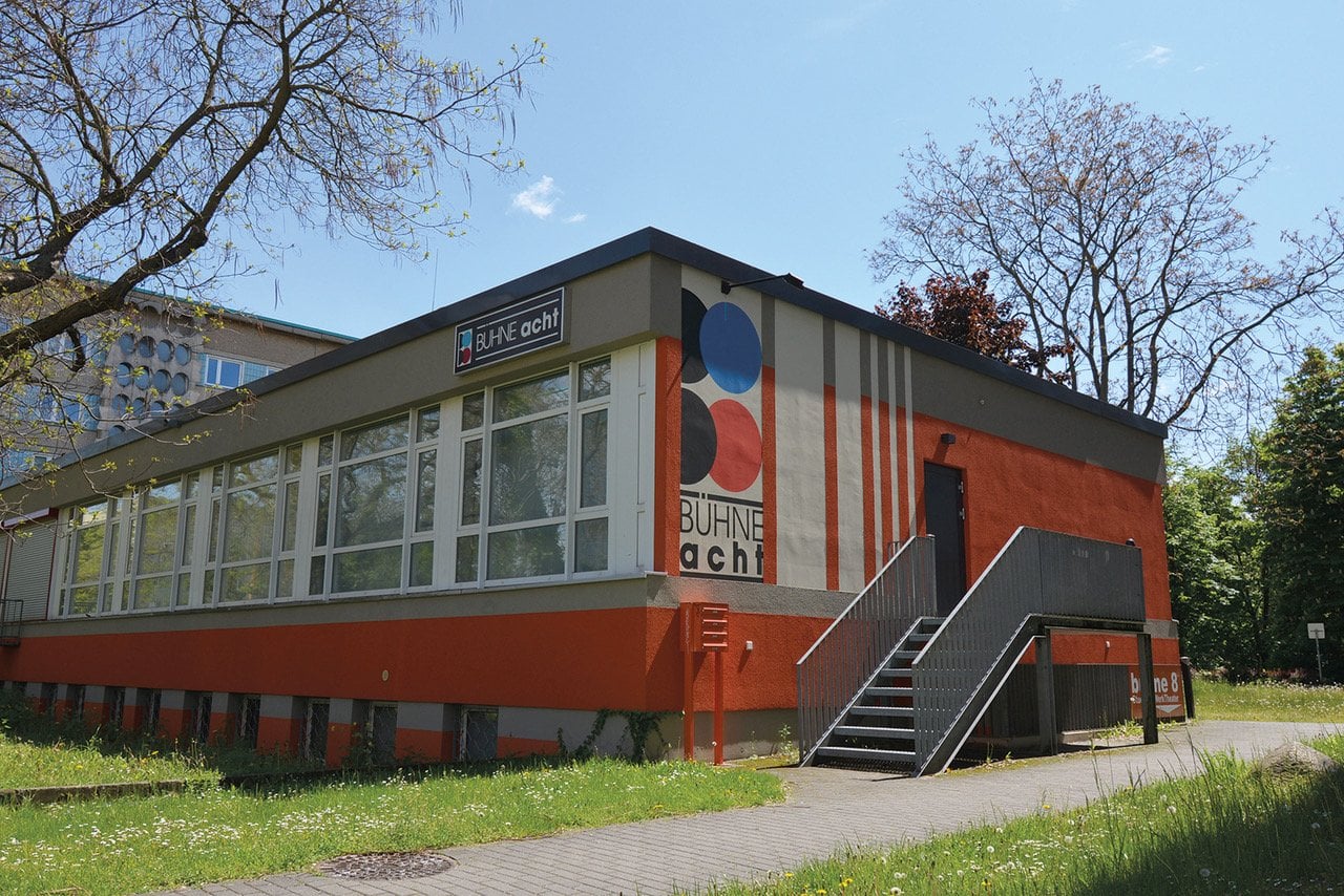 Die Bühne 8 in Cottbus von außen