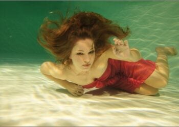 Künstlerische Fotografie von Andreas Eckert zum Thema Wasser ist Leben