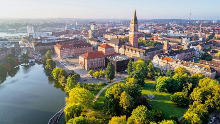 Stadt an der Küste
