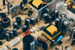 Frankfurter IHP bringt erstes offenes Design-Kit für Chiplets heraus