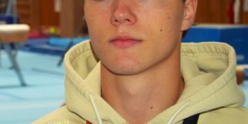 Radomyr Stelmakh vom SC Cottbus im Trainingsanzug des Turn-Teams Deutschland