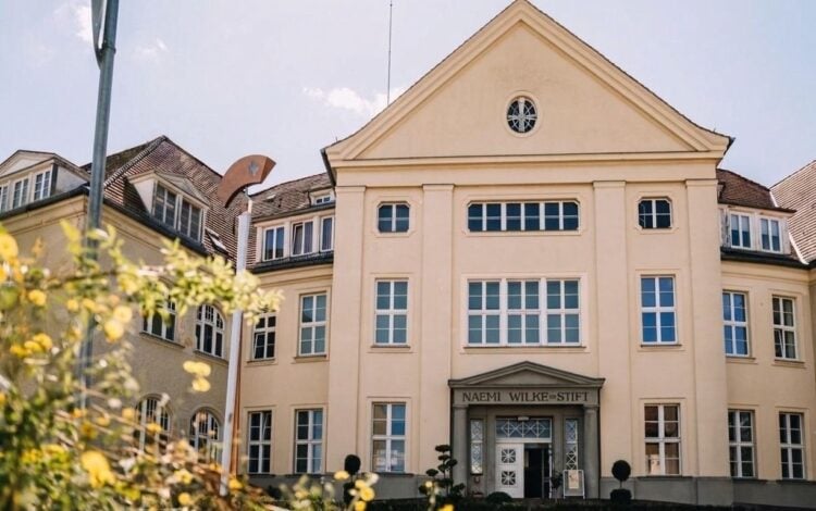 Außenansicht des Diakoniekrankenhauses Naëmi Wilke in Guben