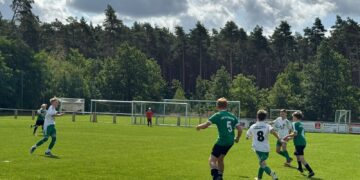 D-Junioren der BSG Chemie Schwarzheide in einem Testspiel auf dem Rasenplatz