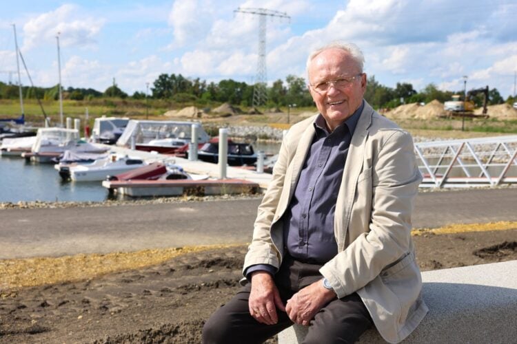 Wolfgang Kaiser bei einem Spaziergang am Sedlitzer Hafen