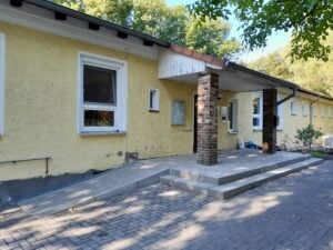 Lauchhammer: Stadt modernisiert Wege & Eingangsbereich der Naturkita