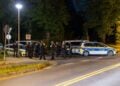 Mehrere Polizeikräfte an einer Kreuzung in Cottbus