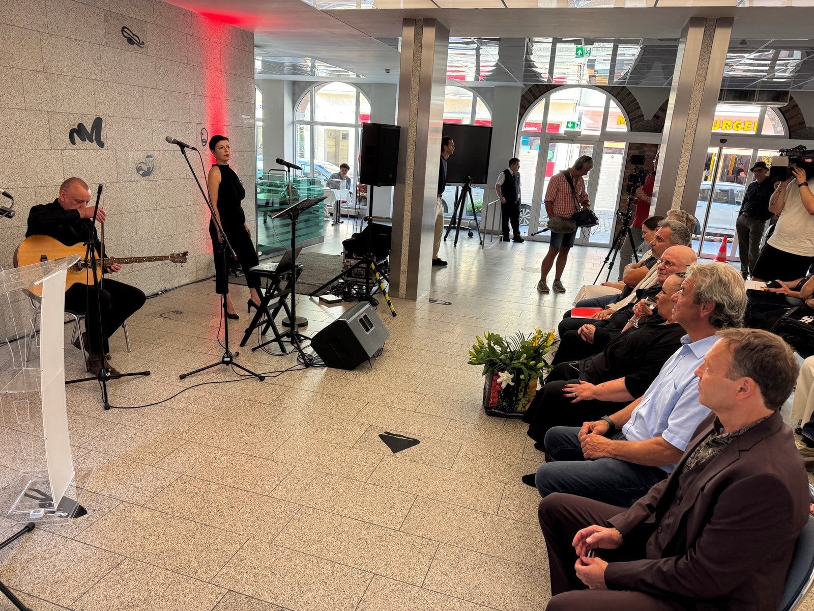 Musikalische Begleitung beim Empfang im Foyer des Cottbuser Rathauses