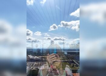 Doppelbelichtung mit Blick über den Industriepark Schwarze Pumpe