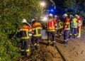 Feuerwehr und Rettungskräfte am Unfallort bei Casel