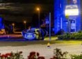 Leere Bierflaschen und Dosen am Unfallort in Kolkwitz