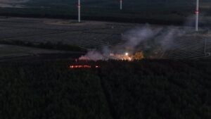 Waldbrand in Schipkau greift auf Solarpark über