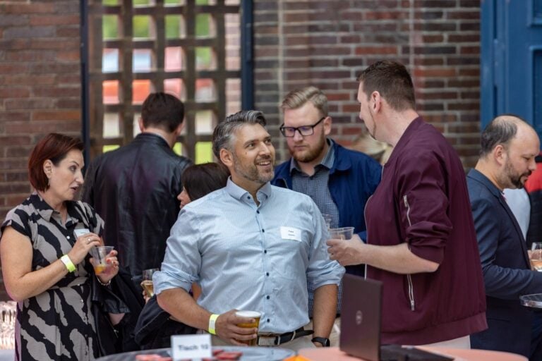 Gäste der „Beats & Business“-Party im Cottbuser Dieselkraftwerk
