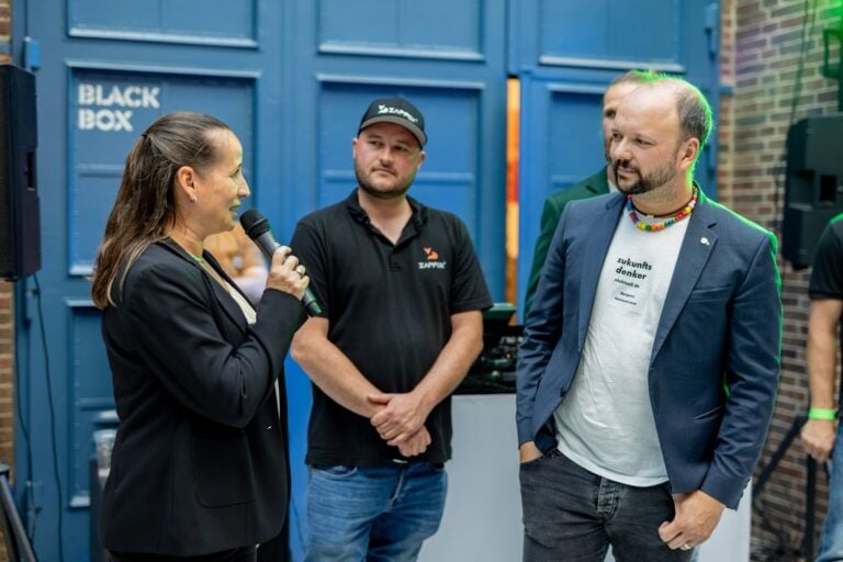 Gäste der „Beats & Business“-Party im Cottbuser Dieselkraftwerk