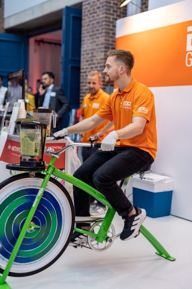 Gäste der „Beats & Business“-Party im Cottbuser Dieselkraftwerk