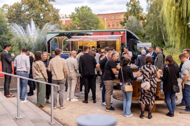 Gäste der „Beats & Business“-Party im Cottbuser Dieselkraftwerk