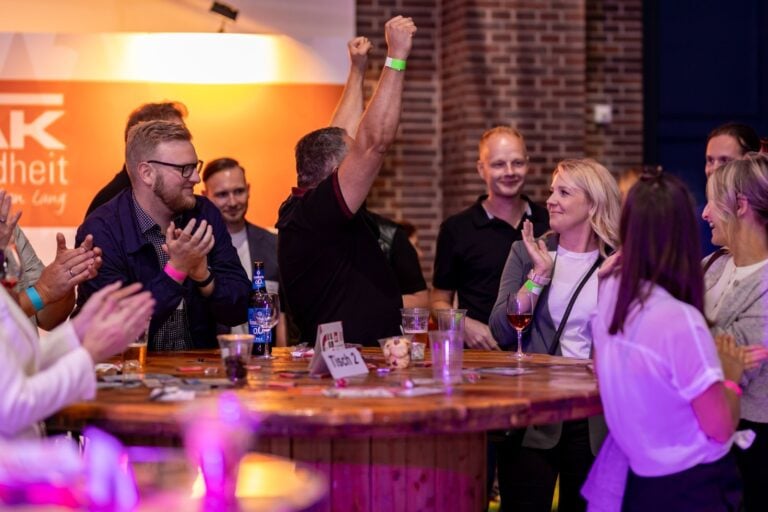 Gäste der „Beats & Business“-Party im Cottbuser Dieselkraftwerk