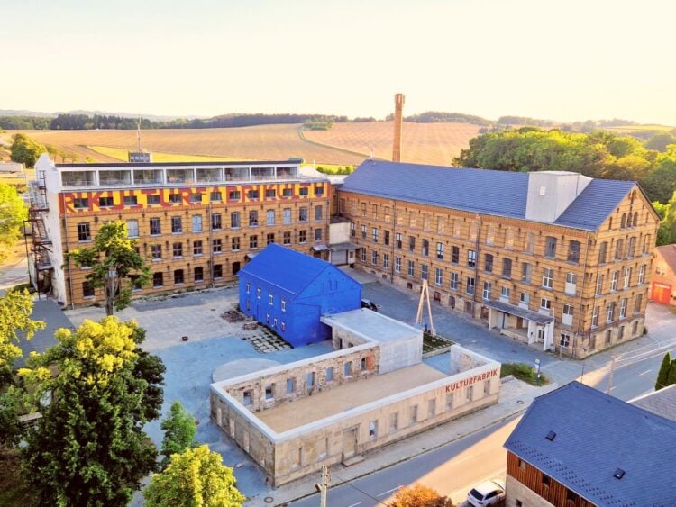 Backsteingebäude der Kulturfabrik Schönbach