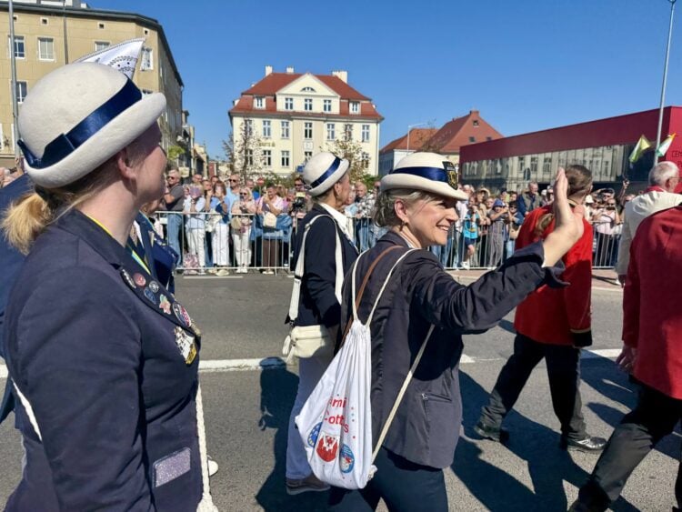 Festumzug zum Weinfest in Zielona Góra mit Cottbuser Karnevalsvereinen