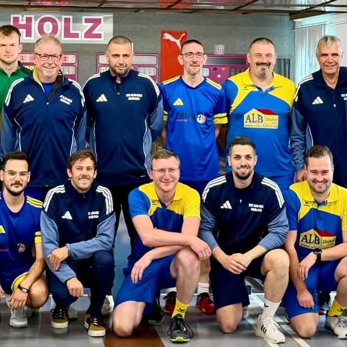Kegler des SV Senftenberg in der heimischen Kegelhalle