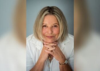 Porträt der Autorin Elisabeth Herrmann