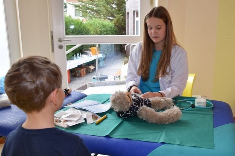 Impression aus der Teddy-Klinik im Naëmi-Wilke-Stift Guben