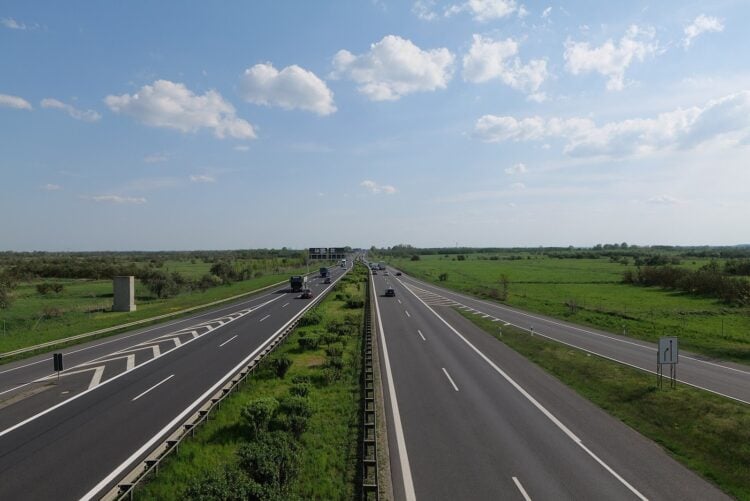 Autobahn A13 bei Ragow mit beiden Fahrbahnen