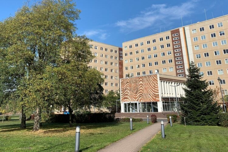 Behördenzentrum des Landkreises Oberspreewald-Lausitz in der Knappenstraße 1 in Senftenberg