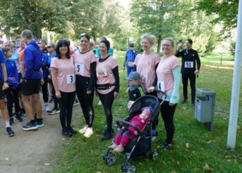 Läuferinnen und Läufer beim Rosengartenlauf in Forst