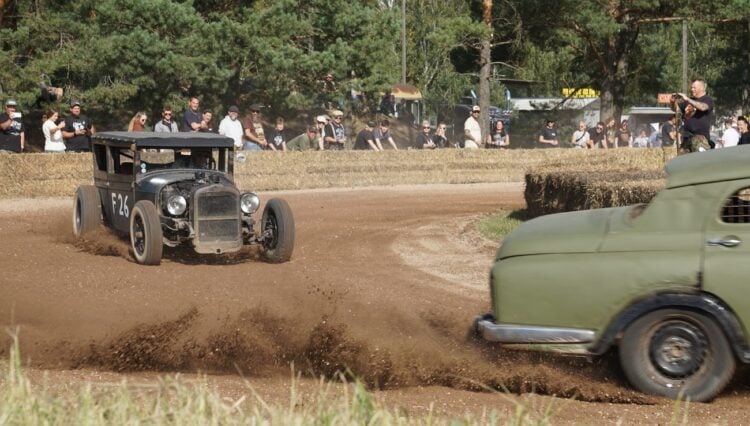 Foto: Jana Zadow-Dorr – Szene vom Massen Dirt Track aus dem Jahr 2025