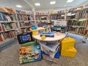 Programmieren & tüfteln: Stadtbibliothek Forst eröffnet „TechnoThek“