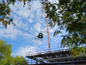 Größer & barrierefrei: Spremberger Schwimmhalle feiert Richtfest