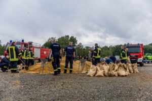 Hochwasser-Übung in der Lausitz: So bereiten sich die Einsatzkräfte vor