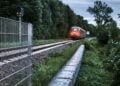 Bahnübergang und Gleise in Kiekebusch