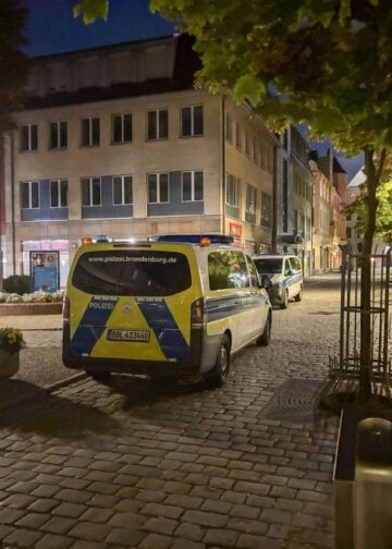 Polizeieinsatz in der Forster Innenstadt am Abend