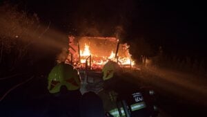 Gartenlaube in Finsterwalde brennt nieder, 10.000 Euro Schaden