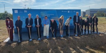 Spatenstich für den Forschungscampus Cottbus mit Politik und Forschungseinrichtungen im Lausitz Science Park