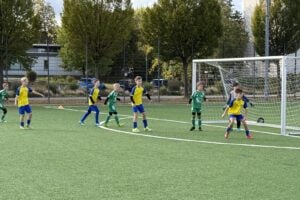 Schwarzheider E-Junioren verlieren torreiches Spiel in Lübbenau