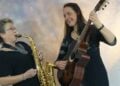 Jana Zadow-Dorr mit Saxophon und Cornelia Brückner mit Gitarre