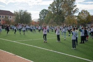 80 Kinder beim 11. Biathlon der Hortkinder in Spremberg