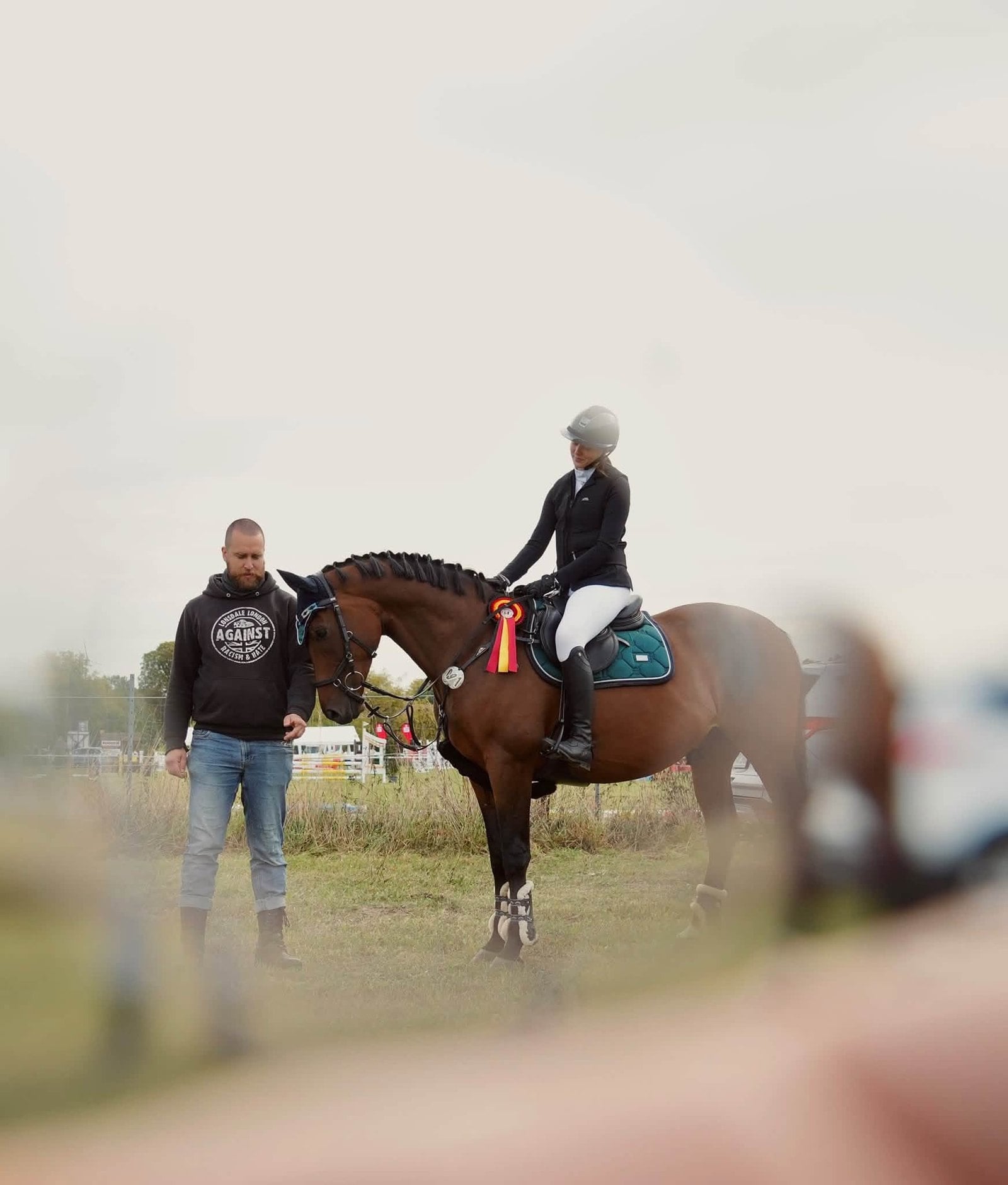 Reiterin des Reitvereins Sielow nach der Platzierung