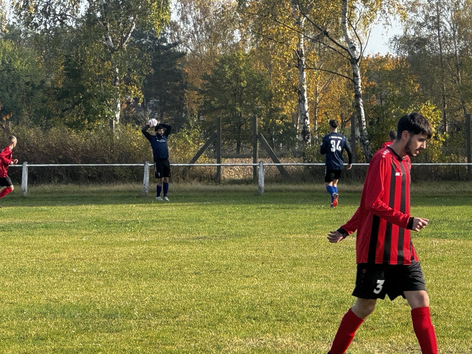 Fußballspieler beim Spiel der SG Haasow/Dissenchen II in Groß Gastrose