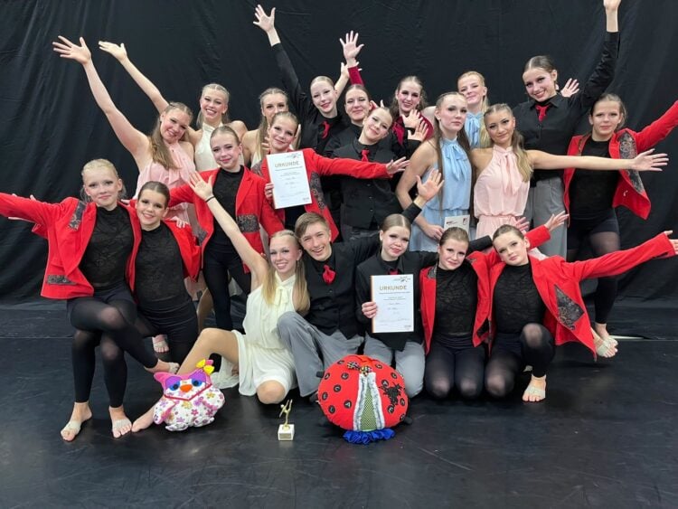 Team des Jazz Dance Club Cottbus 99 bei der Regionalmeisterschaft Nord