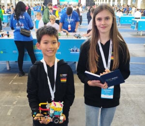 Cottbuser Robotik-Duo unter den besten zehn Europas