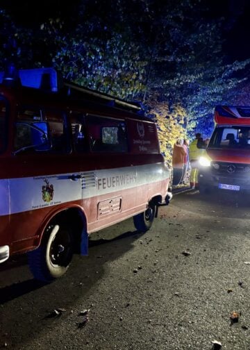Fahrzeug der Ortswehr und Rettungswagen in Bohrau
